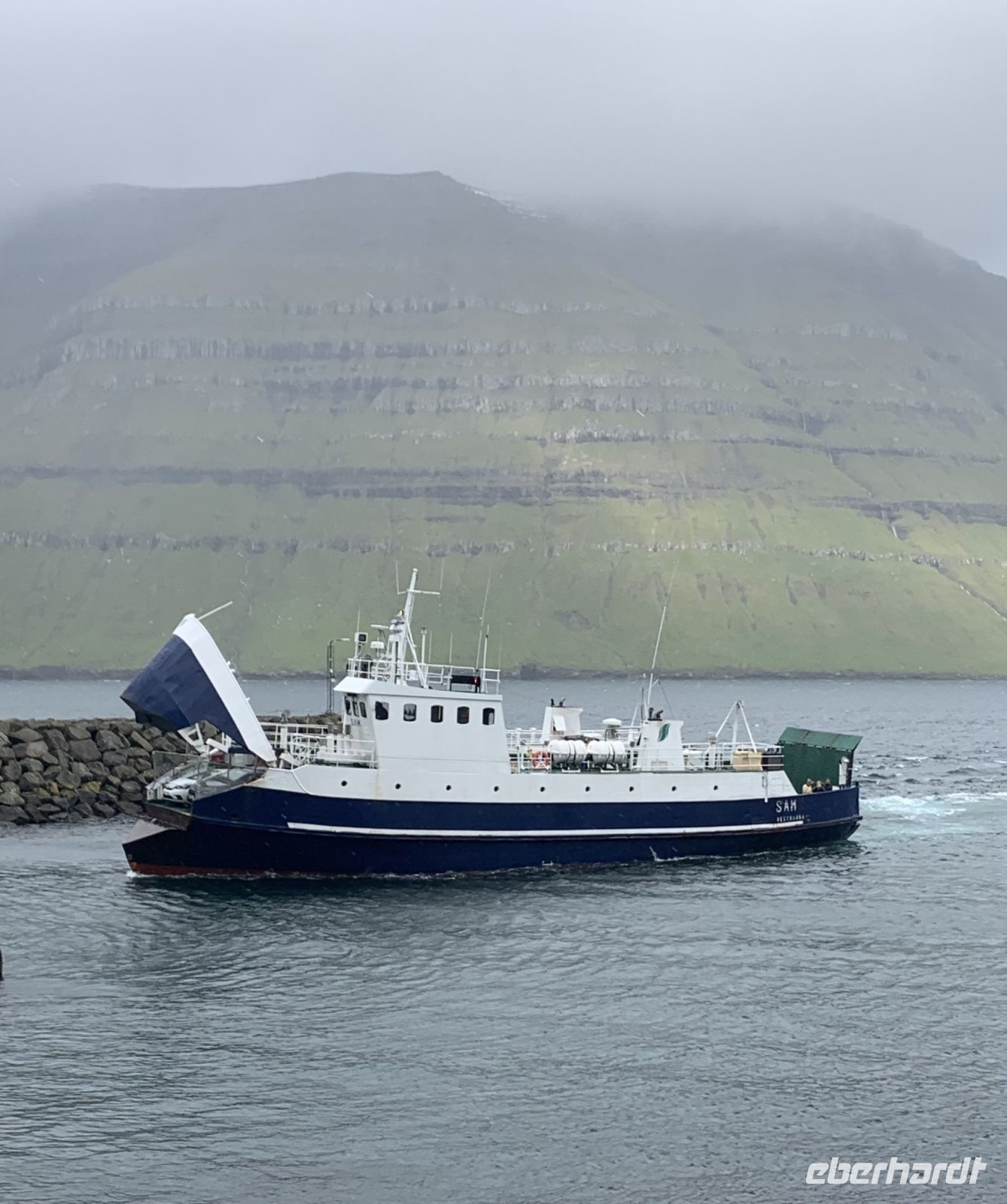 Fährschiff Kalsoy - Eysturoy - Färöer Inseln &ndash; &copy; René Wächtler (Eberhardt TRAVEL)