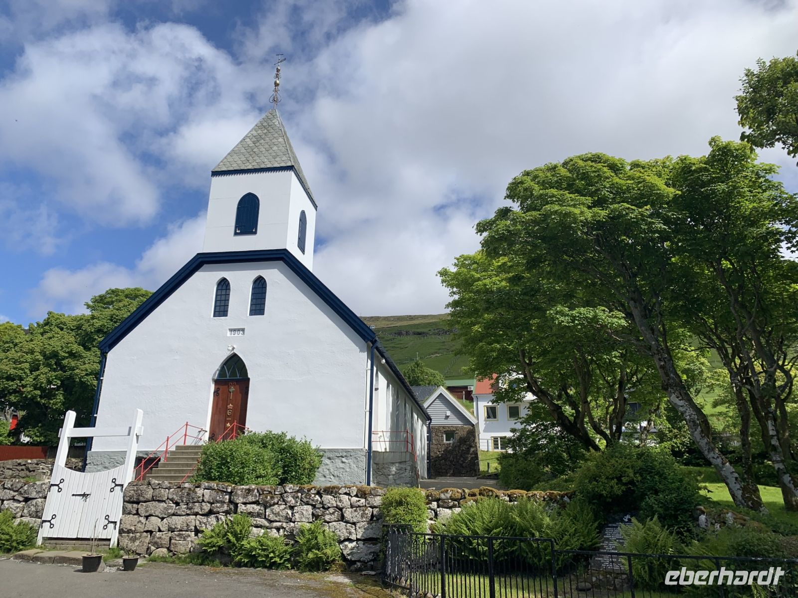 Kirche Kvivik - Insel Streymoy - Färöer Inseln &ndash; &copy; René Wächtler (Eberhardt TRAVEL)
