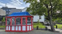 Tórshavn: Asta's Kiosk und Parlament &ndash; &copy; Sinah Witzig (Eberhardt TRAVEL)