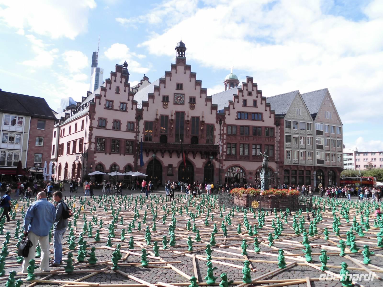 Tag der Einheit auf dem Römer - Kunstinstallation &ndash; &copy; Eva-Maria Strauß-Eberhardt (Eberhardt TRAVEL)