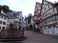 Brunnen Miltenberg &ndash; &copy; Eva-Maria Strauß-Eberhardt (Eberhardt TRAVEL)