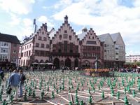 Tag der Einheit auf dem Römer - Kunstinstallation &ndash; &copy; Eva-Maria Strauß-Eberhardt (Eberhardt TRAVEL)
