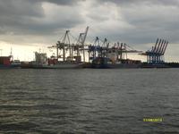 Containerbrücken &ndash; &copy; Elke Reuter (Eberhardt TRAVEL)
