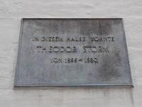 am Theodor Storm Haus &ndash; &copy; Elke Reuter (Eberhardt TRAVEL)