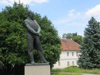 A. Dvorak und sein Geburtshjaus in Nelahozeves &ndash; &copy; Jürgen Schmeißer (Eberhardt TRAVEL)