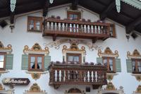 Spaziergang in Inzell - Lüftlmalerei &ndash; &copy; Andreas Wolfsteller (Eberhardt TRAVEL)