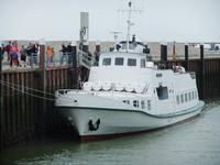 Bei Ebbe gehen wir in Hooksiel wieder an Land &ndash; &copy; Martina Pötschke (Eberhardt TRAVEL)