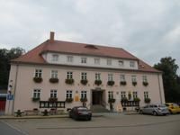 Jonsdorf, Spaziergang mit dem Schäfer Jonas, Gemeindeamt &ndash; &copy; Gisela Gerlach (Eberhardt TRAVEL)