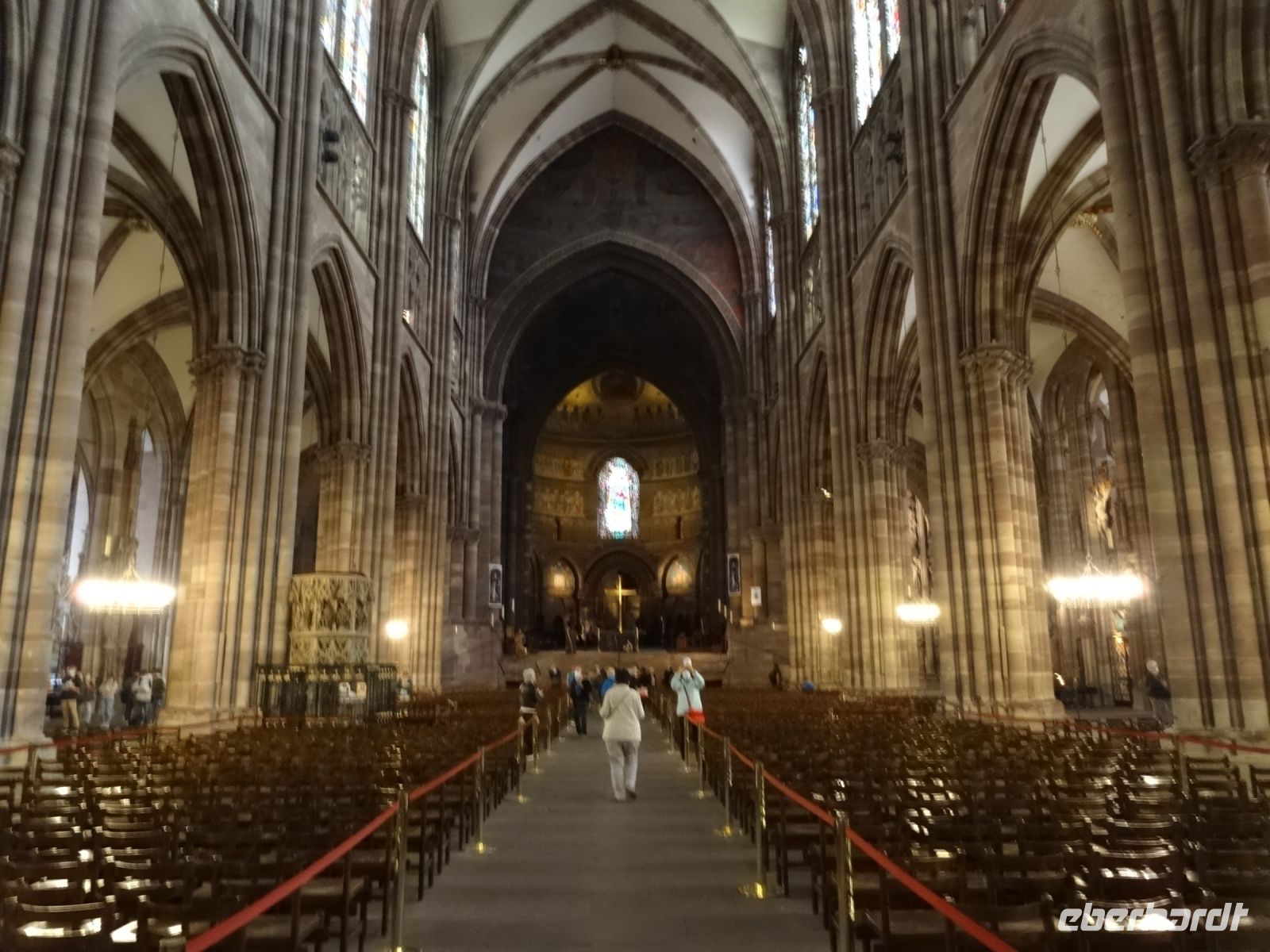 Straßburg - Kathedrale, im Inneren &ndash; &copy; Hans-Joachim Trutz (Eberhardt TRAVEL)