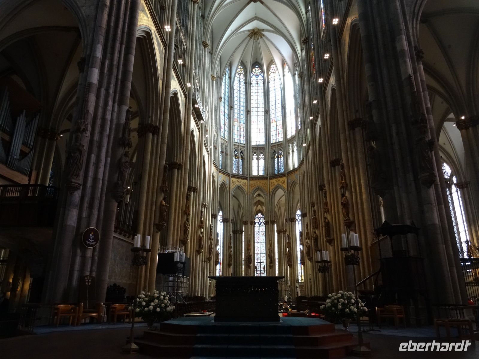 Köln - Dom, im Inneren &ndash; &copy; Hans-Joachim Trutz (Eberhardt TRAVEL)
