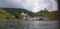 Beilstein - das Dornröschen der Mosel - und Burg Metternich &ndash; &copy; Marion Kottlos (Eberhardt TRAVEL)