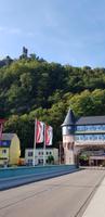 Traben-Trabach - Brückentor und Ruine Grevenburg &ndash; &copy; Marion Kottlos (Eberhardt TRAVEL)