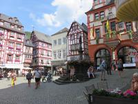 Bernkastel-Kues - Marktplatz &ndash; &copy; Marion Kottlos (Eberhardt TRAVEL)