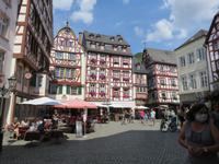 Bernkastel-Kues - Marktplatz &ndash; &copy; Marion Kottlos (Eberhardt TRAVEL)
