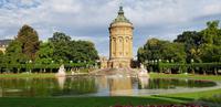 Mannheims Wahrzeichen der Wasserturm &ndash; &copy; Marion Kottlos (Eberhardt TRAVEL)