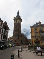 Obernai im Elsass - Rathaus mit Turm &ndash; &copy; Marion Kottlos (Eberhardt TRAVEL)