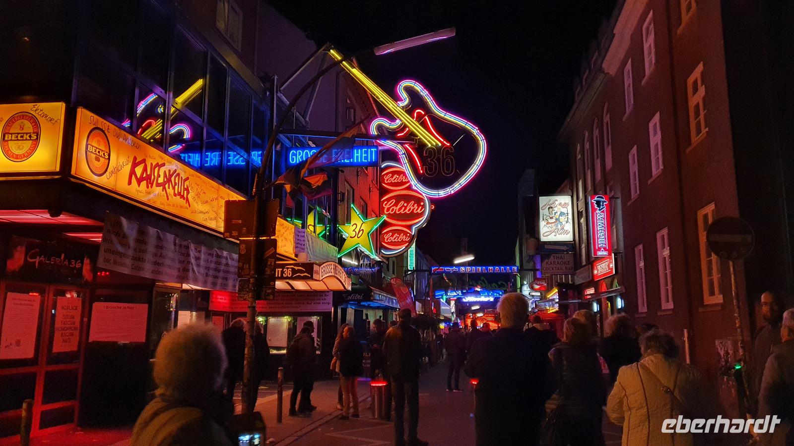 St. Pauli bei Nacht &ndash; &copy; Marlies Thrum (Eberhardt TRAVEL)
