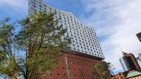 willkommen an der Elphi &ndash; &copy; Marlies Thrum (Eberhardt TRAVEL)