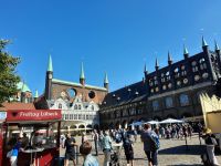 Lübeck - Marktplatz &ndash; &copy; Katrin Deutschbein (Eberhardt TRAVEL)