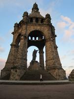 Kaiser Wilhelm Denkmal Porta Westfalica &ndash; &copy; Gisela Gerlach (Eberhardt TRAVEL)