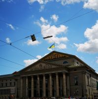 060 ,Bayrische Staatsoper München, Max Josef PLatz &ndash; &copy; Brigitte Mühle (Eberhardt TRAVEL)