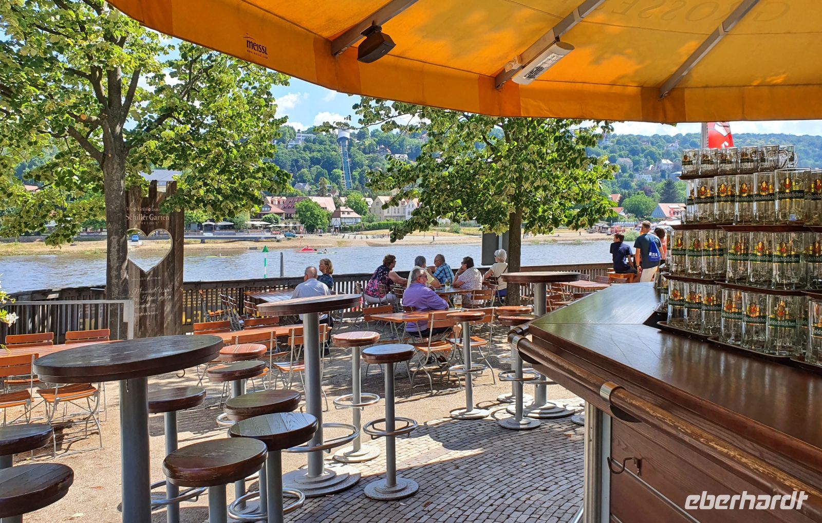 Schillergarten Dresden direkt an der Elbe - hier war schon Friedrich Schiller zu Gast &ndash; &copy; Kristin Weigel (Eberhardt TRAVEL)