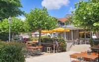 Schillergarten Dresden direkt an der Elbe - hier war schon Friedrich Schiller zu Gast &ndash; &copy; Kristin Weigel (Eberhardt TRAVEL)