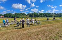 Fahrradtour auf dem Elberadweg - Fotostopp an den Elbschlössern &ndash; &copy; Kristin Weigel (Eberhardt TRAVEL)