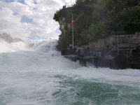 Rheinfall Schaffhausen-Schweizer Seite (17) &ndash; &copy; Steffi Lambrecht (Eberhardt TRAVEL)