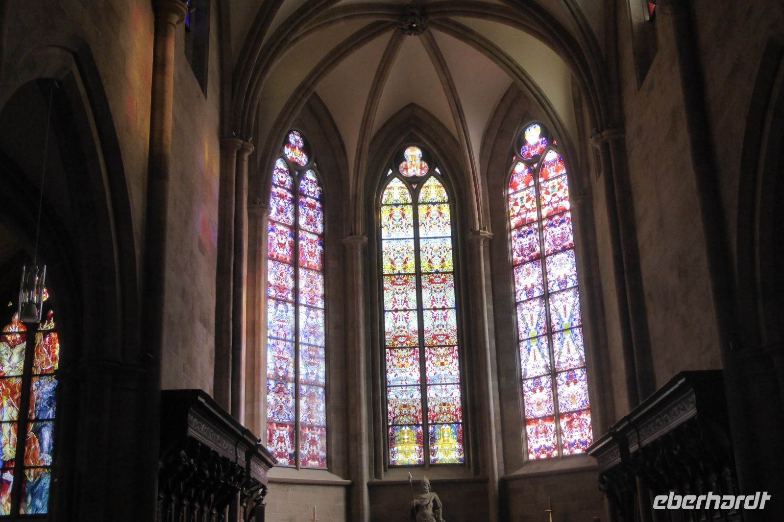 Tag 4 Abtei Tholey,  Fenster von Gerhard Richter &ndash; &copy; Gabriele Sauer (Eberhardt TRAVEL)