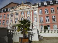 Tag 6 Stadtrundgang Trier, Kurfürstliches Palais &ndash; &copy; Gabriele Sauer (Eberhardt TRAVEL)