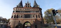 Lübeck Holstentor &ndash; &copy; Kerstin Hugel (Eberhardt TRAVEL)
