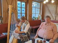 Weihnachtsstunde im Happoinger Hof Chef und Bruder.jpg &ndash; &copy; Gisela Hohlfeld (Eberhardt TRAVEL)