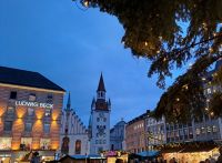 Blick Burgtor mit Heilig Geist Kirche.jpg &ndash; &copy; Gisela Hohlfeld (Eberhardt TRAVEL)