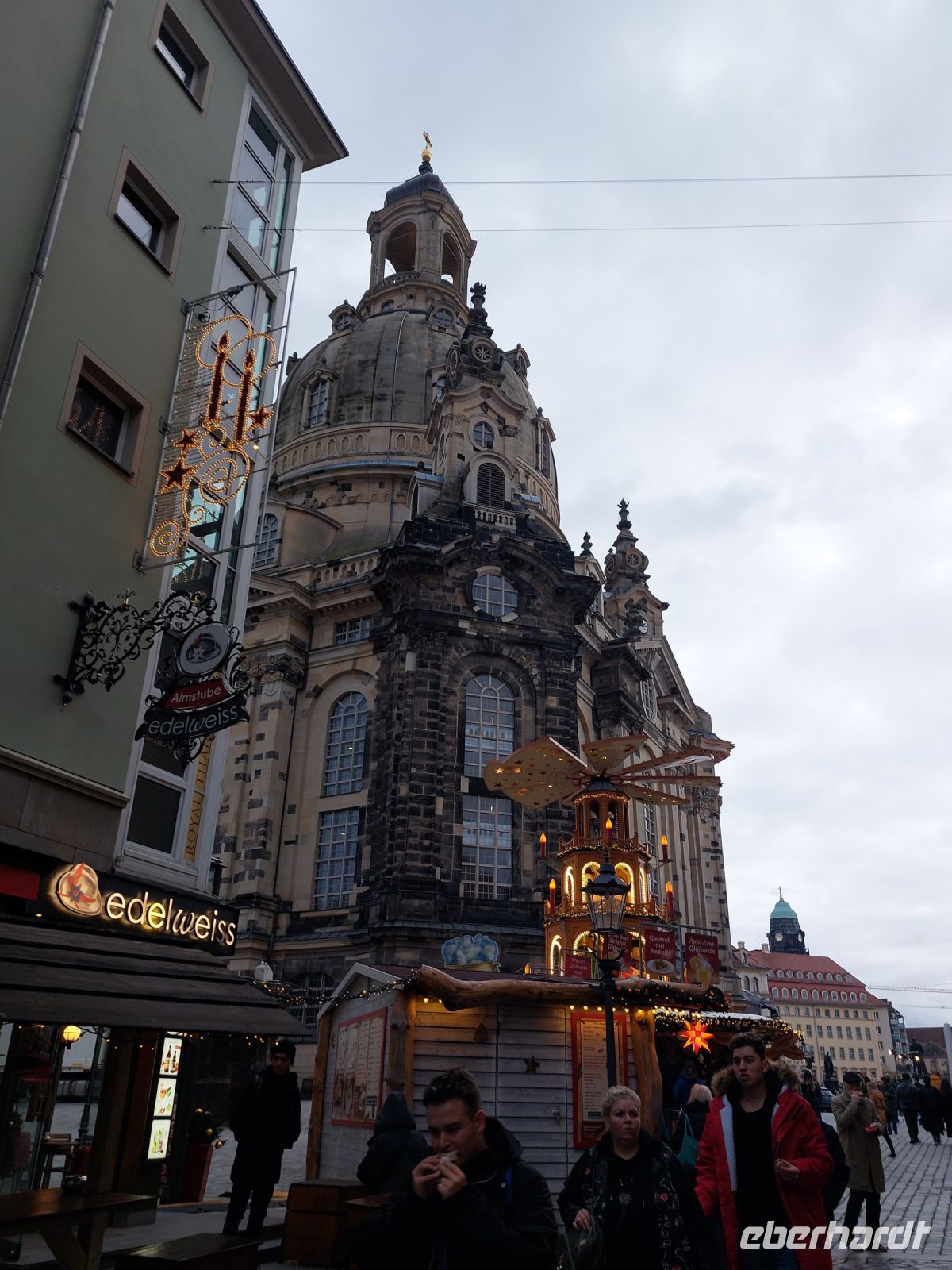 Tag 4 (11) -Dresden -  Auf dem Weg zum Konzert in der Frauenkirche.jpg &ndash; &copy; Dieter Braune (Eberhardt TRAVEL)