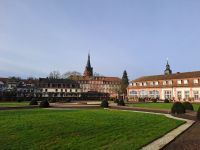3 Schloss Erbach mit Parkanlage.jpg &ndash; &copy; Gisela Hohlfeld (Eberhardt TRAVEL)