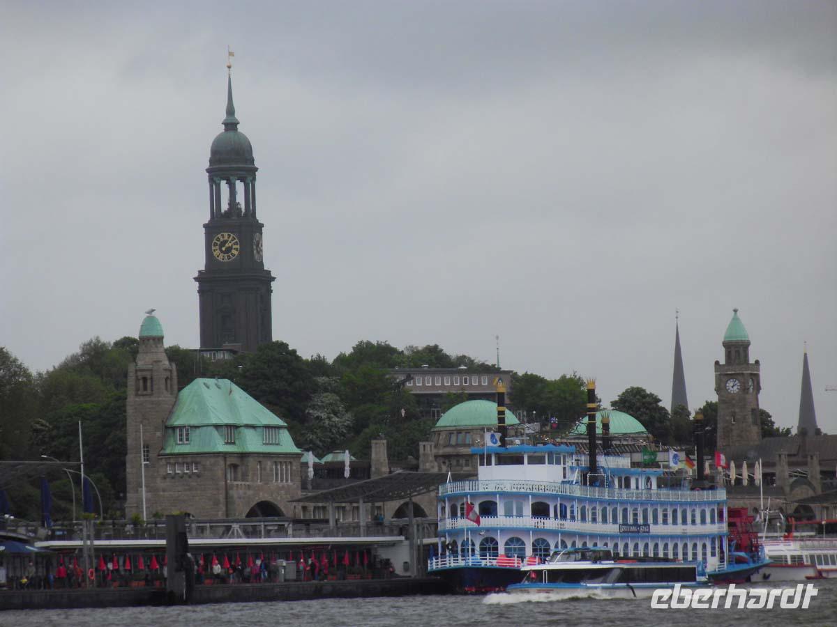Landungsbrücken und Michel &ndash; &copy; Peter Rudolph (Eberhardt TRAVEL)