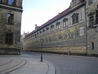 Der FÜrstenzug in Dresden &ndash; &copy; Volker Jungklaus (Eberhardt TRAVEL)