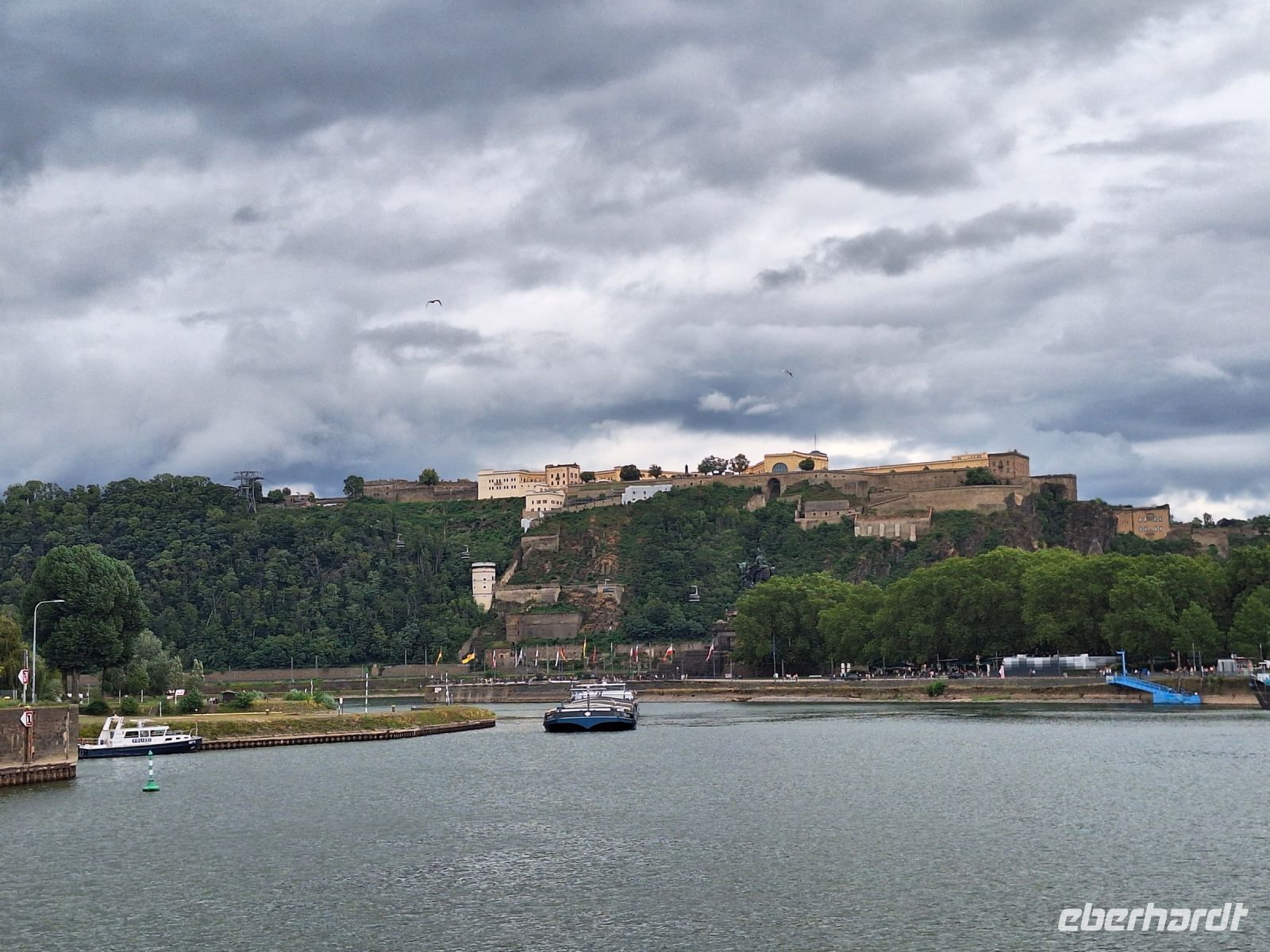 Koblenz Deutsches Eck und Festung Ehrenbreitstein &ndash; &copy; Peggy Pfützner (Eberhardt TRAVEL)