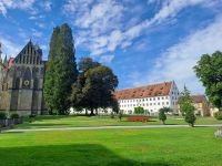 Münster und unterer Langbau-Wirtschaftsbegäude &ndash; &copy; Gisela Hohlfeld (Eberhardt TRAVEL)