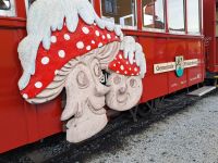Zug Schmuck ... &ndash; &copy; Gisela Hohlfeld (Eberhardt TRAVEL)