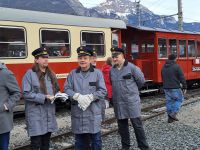 Zillertaler Schürzenjäger - Bahnhof Jennbach - Ehrenlokführer ... &ndash; &copy; Gisela Hohlfeld (Eberhardt TRAVEL)
