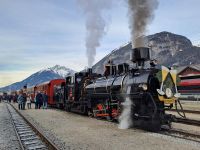 Silvesterzug - Bahnhof Jennbach &ndash; &copy; Gisela Hohlfeld (Eberhardt TRAVEL)
