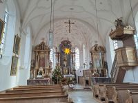Kirche St. Martin - Happing . Innenraum &ndash; &copy; Gisela Hohlfeld (Eberhardt TRAVEL)