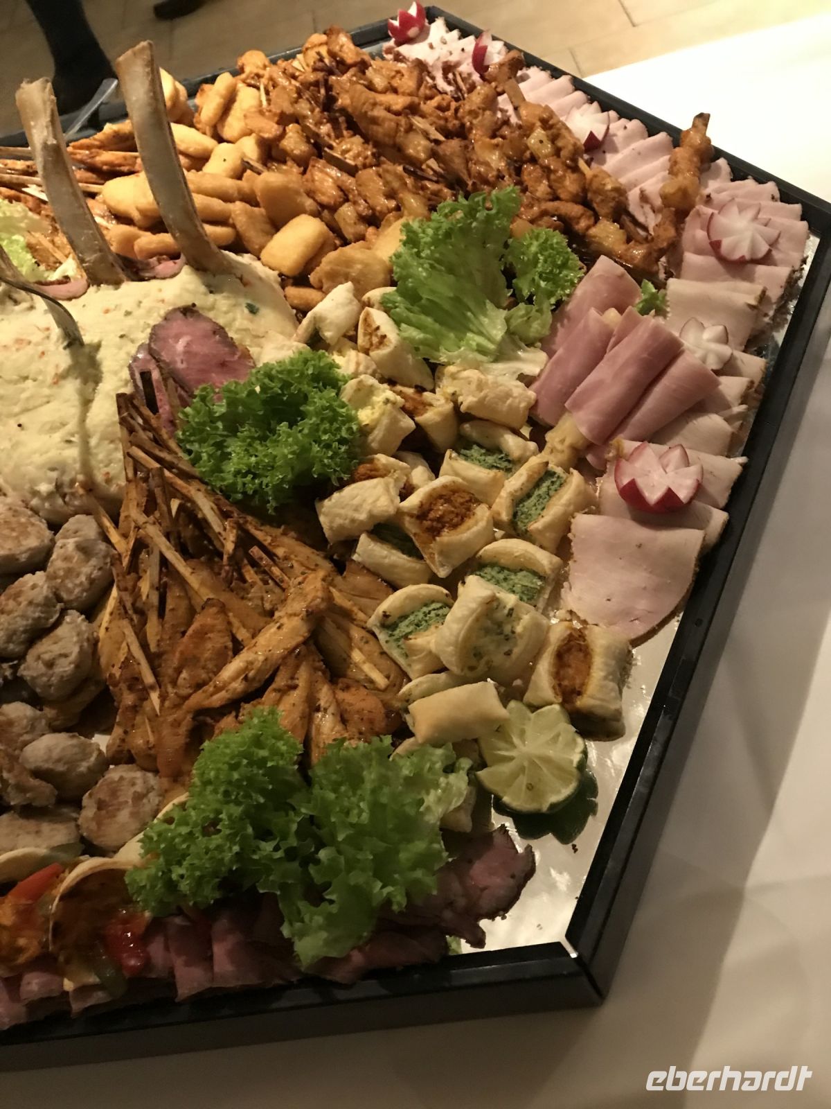 Nachtbuffet &ndash; &copy; Renate Schuster (Eberhardt TRAVEL)