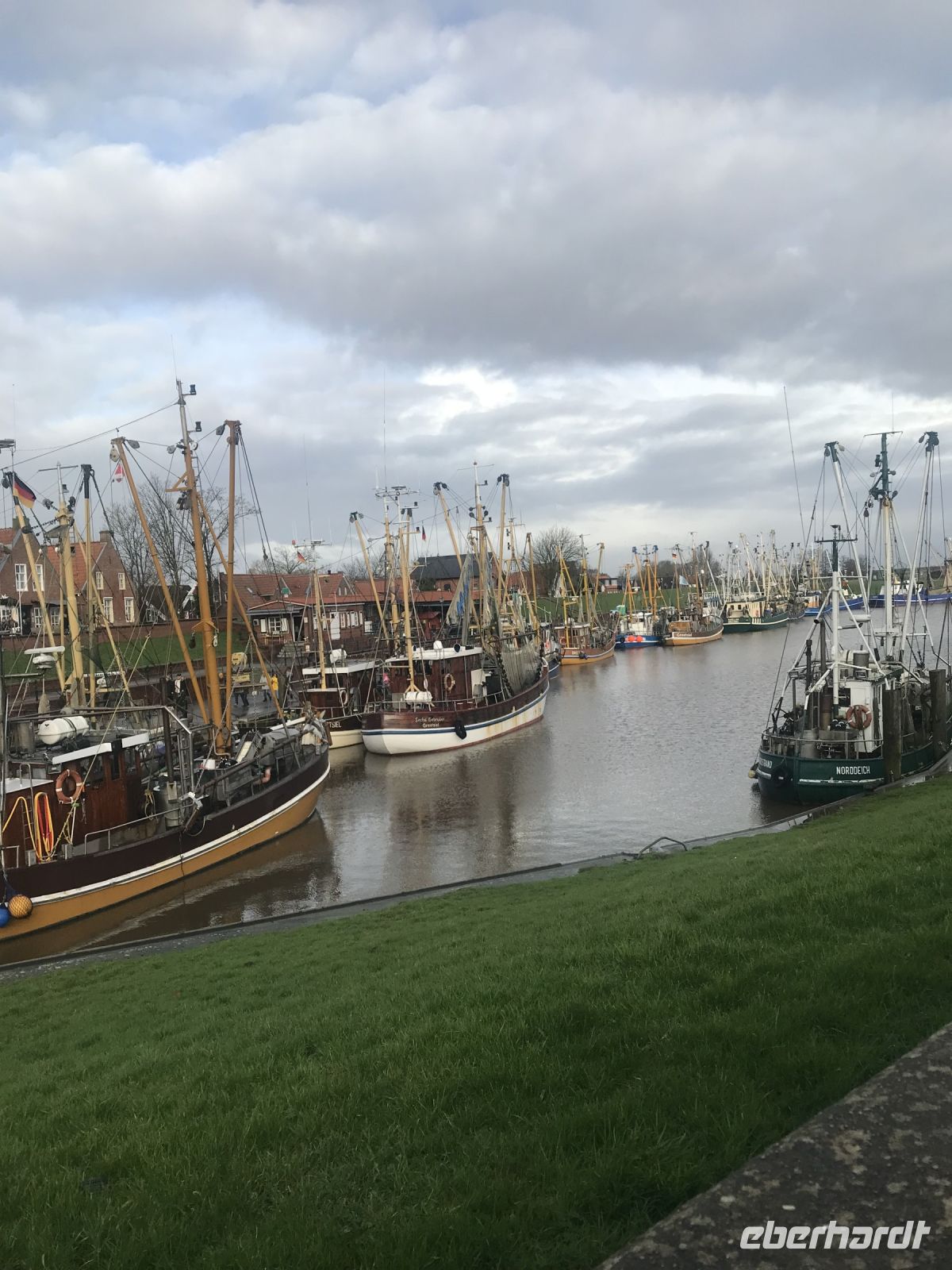 Hafen Greetsiel &ndash; &copy; Renate Schuster (Eberhardt TRAVEL)