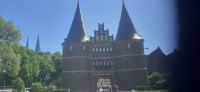 Lübeck Holsten Tor &ndash; &copy; Kerstin Hugel (Eberhardt TRAVEL)