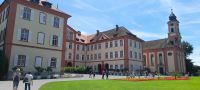 Insel Mainau Schlossanlage &ndash; &copy; Ingrid Langer (Eberhardt TRAVEL)