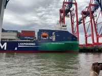  Hamburg Containerhafen &ndash; &copy; Ina Lakermann (Eberhardt TRAVEL)