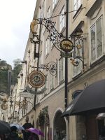 Rundreise Berchtesgadener Land - Salzburg - entlang der Getreidegasse &ndash; &copy; Renate Schuster (Eberhardt TRAVEL)